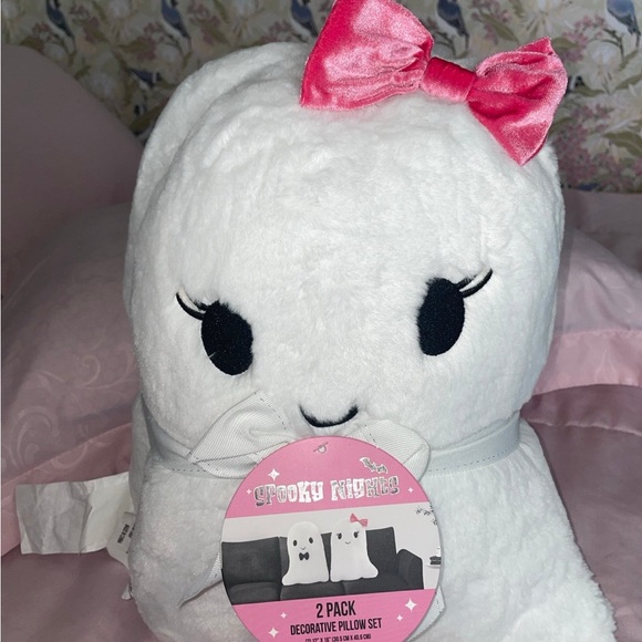 👻🎀ghost pillow with pink bow 🎀👻 - Picture 2 of 4